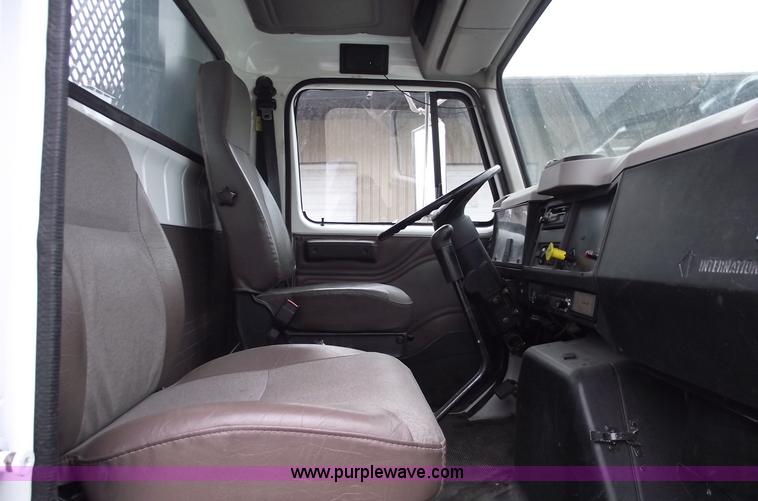 image for item 5451 2000 International 4900 dump flat bed truck