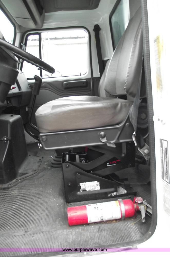 image for item 5451 2000 International 4900 dump flat bed truck