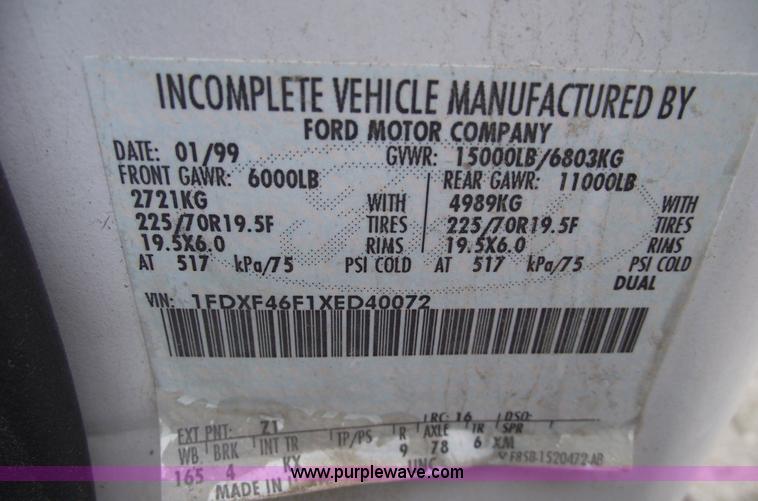 image for item 5452 1999 F450 XL Super Duty flat bed truck