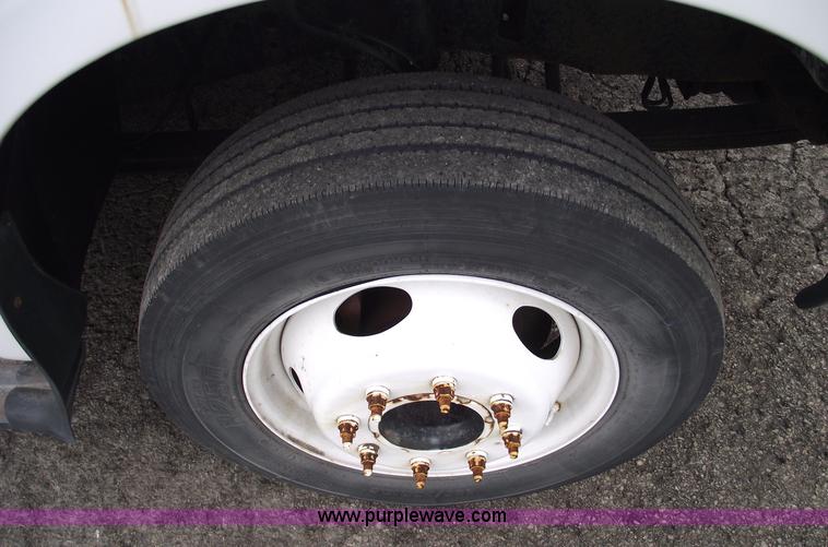 image for item 5452 1999 F450 XL Super Duty flat bed truck