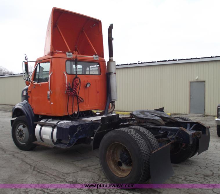 image for item 5453 1994 International 8100 semi truck