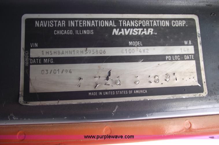 image for item 5453 1994 International 8100 semi truck