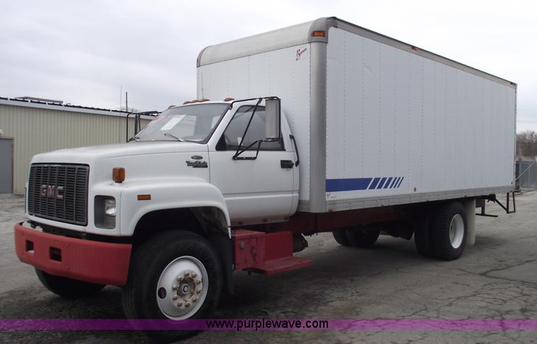 image for item 5454 1995 GMC TopKick box truck