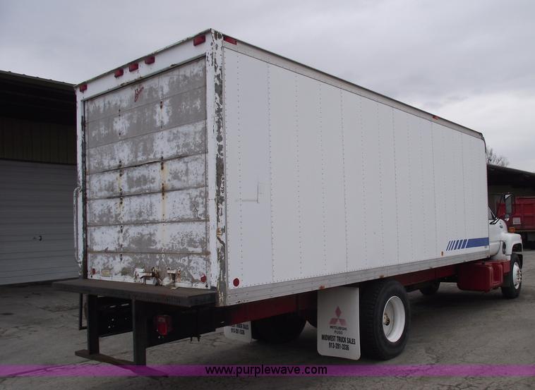 image for item 5454 1995 GMC TopKick box truck