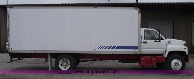 image for item 5454 1995 GMC TopKick box truck