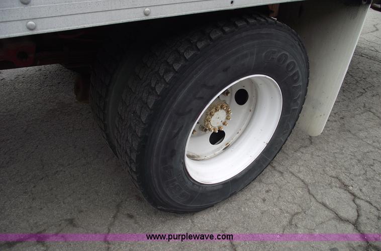 image for item 5454 1995 GMC TopKick box truck