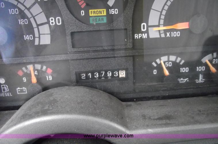 image for item 5454 1995 GMC TopKick box truck