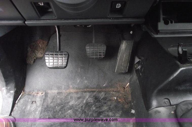 image for item 5454 1995 GMC TopKick box truck