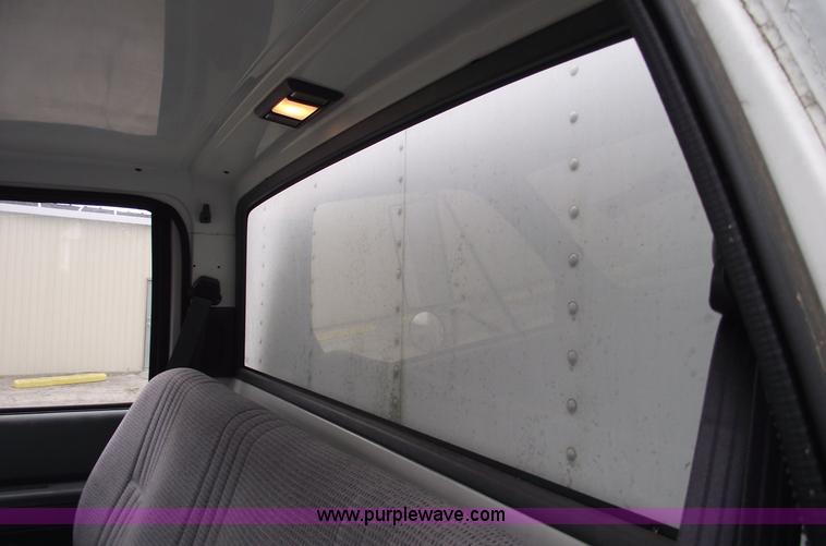 image for item 5454 1995 GMC TopKick box truck