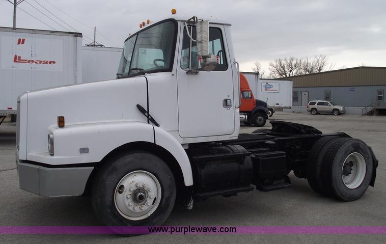 image for item 5455 1991 Volvo WG42T semi truck