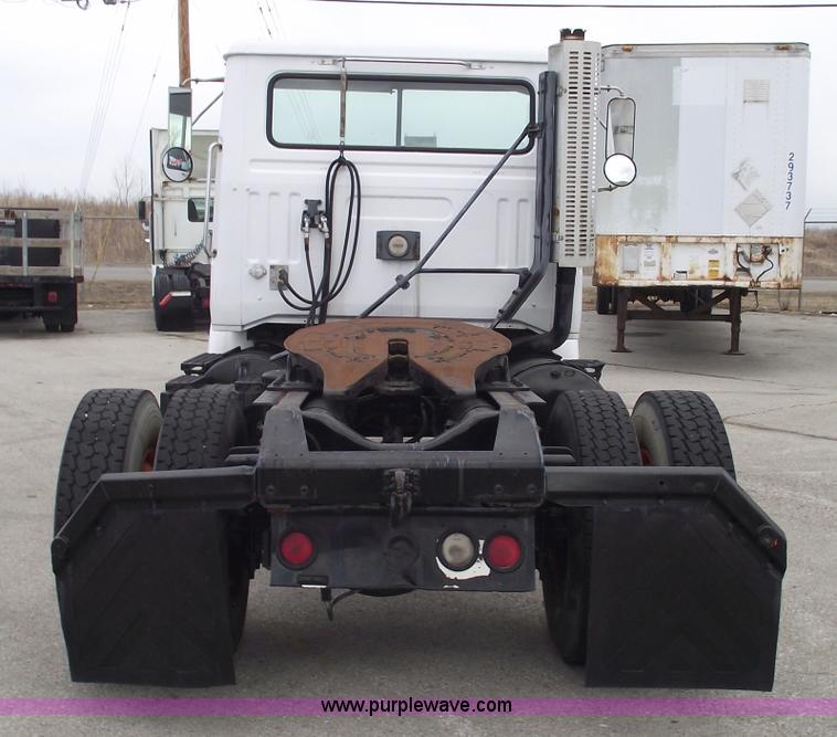 image for item 5455 1991 Volvo WG42T semi truck