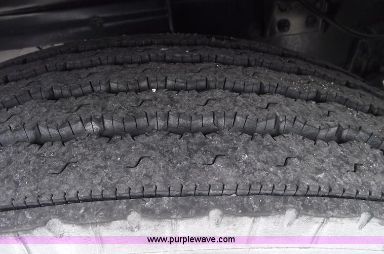 image for item 5455 1991 Volvo WG42T semi truck