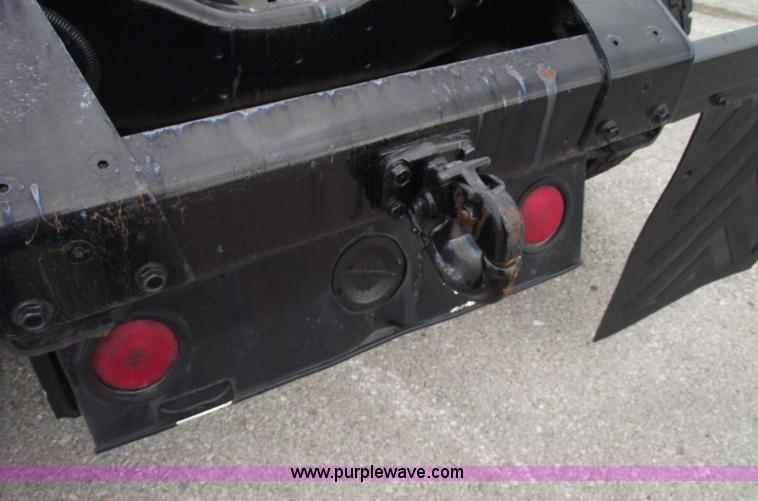 image for item 5455 1991 Volvo WG42T semi truck