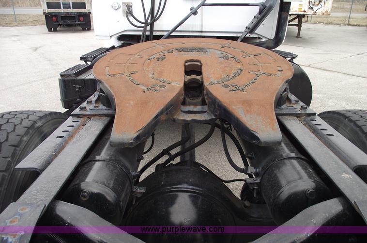 image for item 5455 1991 Volvo WG42T semi truck