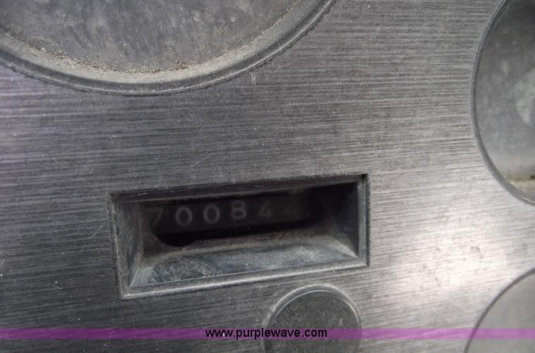 image for item 5455 1991 Volvo WG42T semi truck