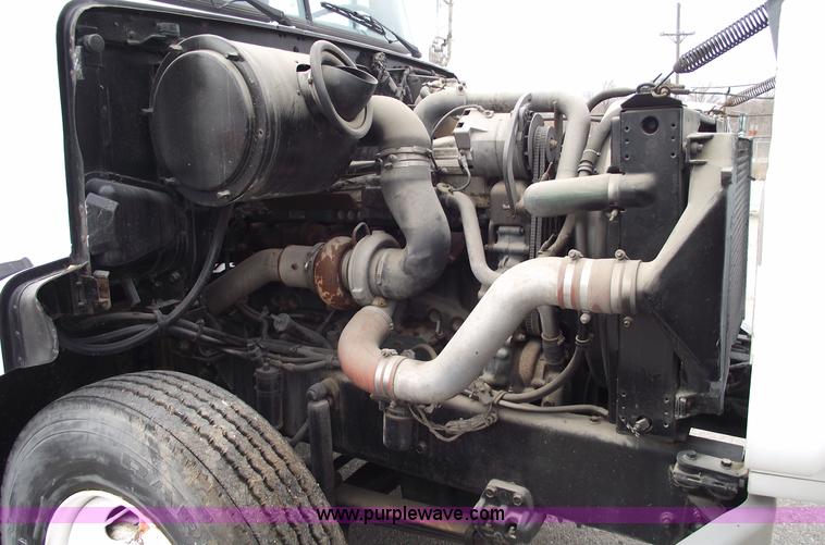 image for item 5455 1991 Volvo WG42T semi truck