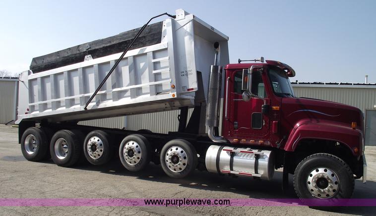 image for item 5456 2002 International 5500i Work Star five axle dump truck