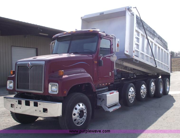 image for item 5456 2002 International 5500i Work Star five axle dump truck
