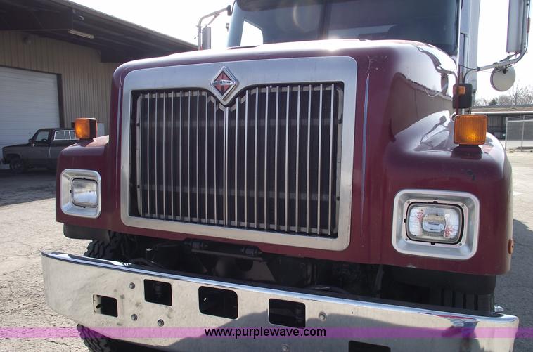 image for item 5456 2002 International 5500i Work Star five axle dump truck