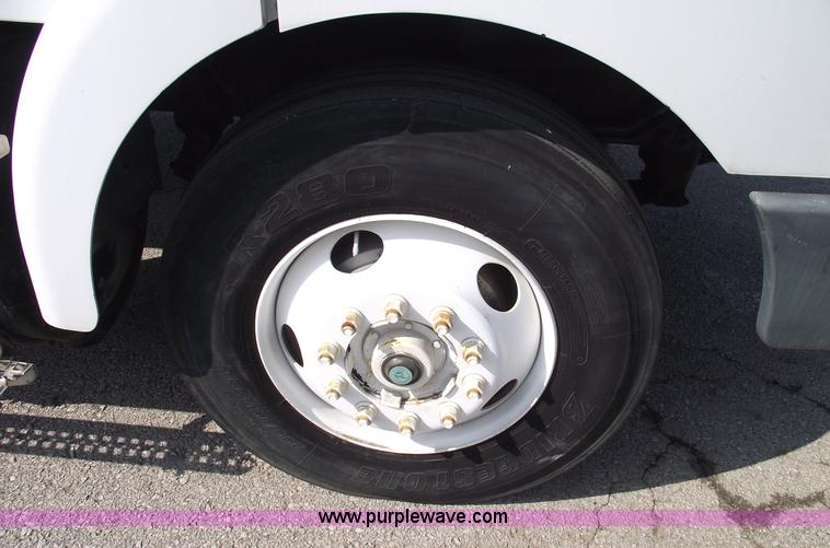 image for item 5457 1995 Volvo WG42T semi truck