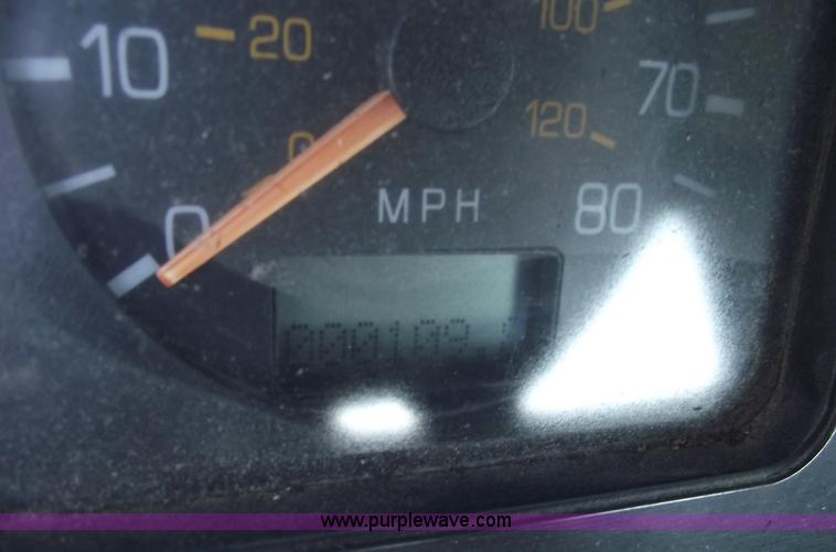 image for item 5457 1995 Volvo WG42T semi truck