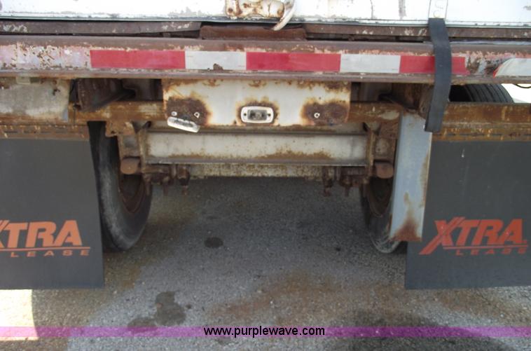 image for item 5460 1983 Fruehauf 48' trailer