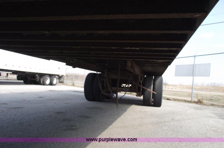 image for item 5460 1983 Fruehauf 48' trailer