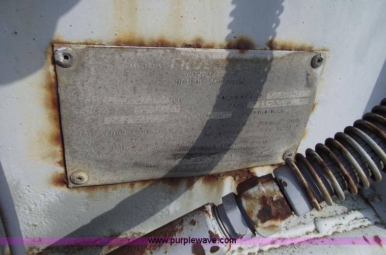 image for item 5460 1983 Fruehauf 48' trailer