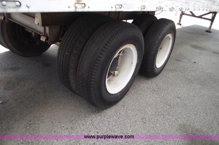 image for item 5461 1985 Fruehauf 48' trailer