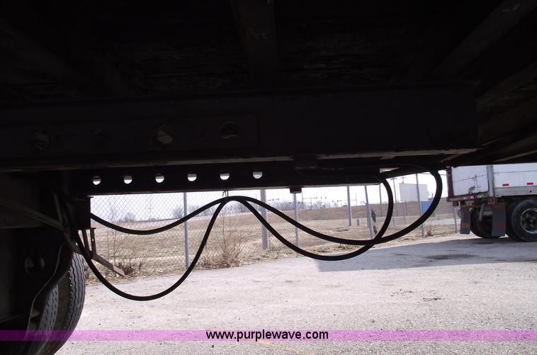 image for item 5461 1985 Fruehauf 48' trailer