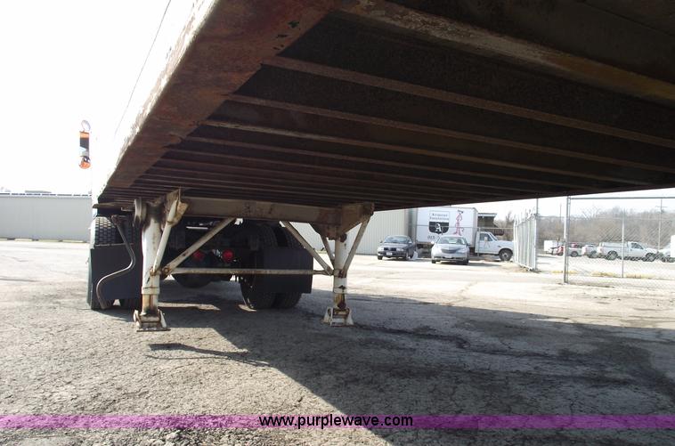 image for item 5462 1982 Dorsey 48' trailer