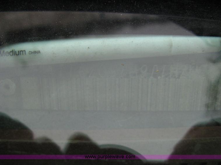 image for item 8182 1993 GMC TopKick SLE truck