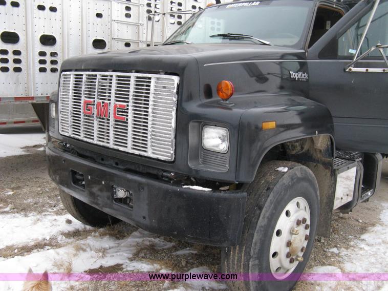 image for item 8182 1993 GMC TopKick SLE truck