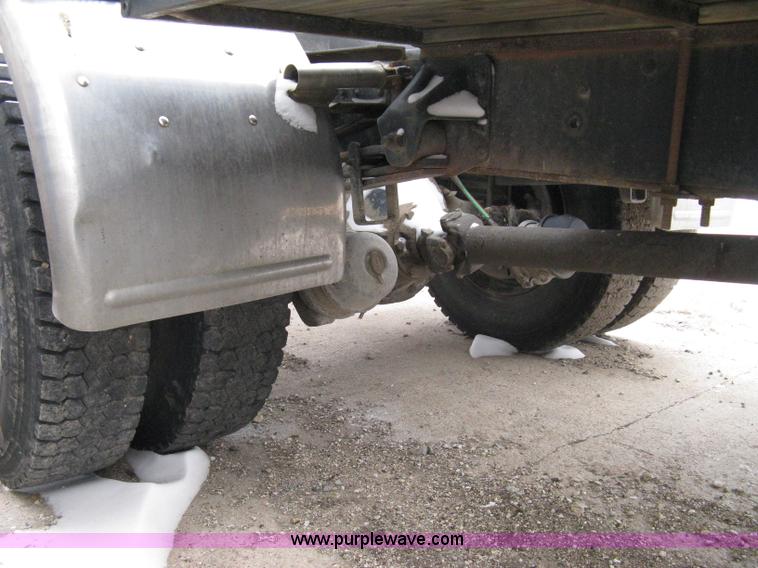 image for item 8182 1993 GMC TopKick SLE truck