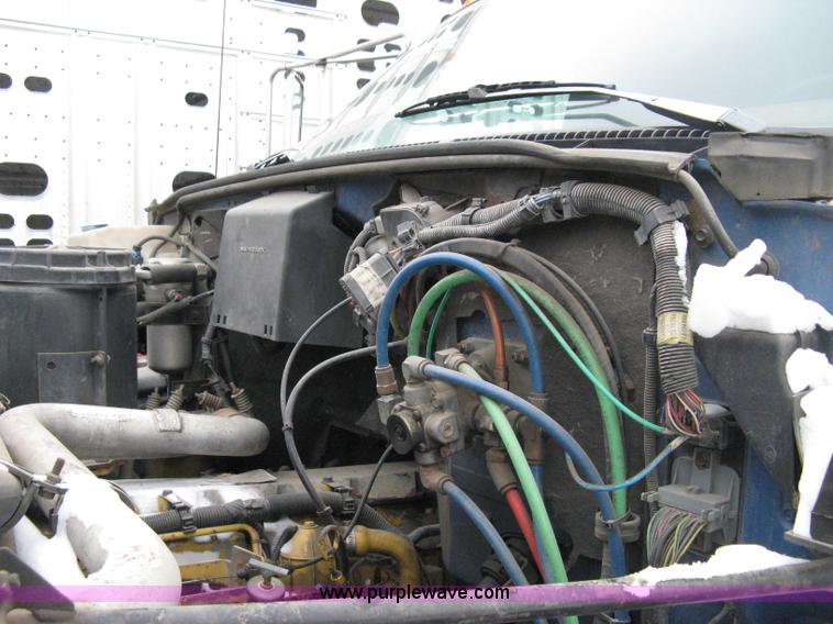 image for item 8182 1993 GMC TopKick SLE truck