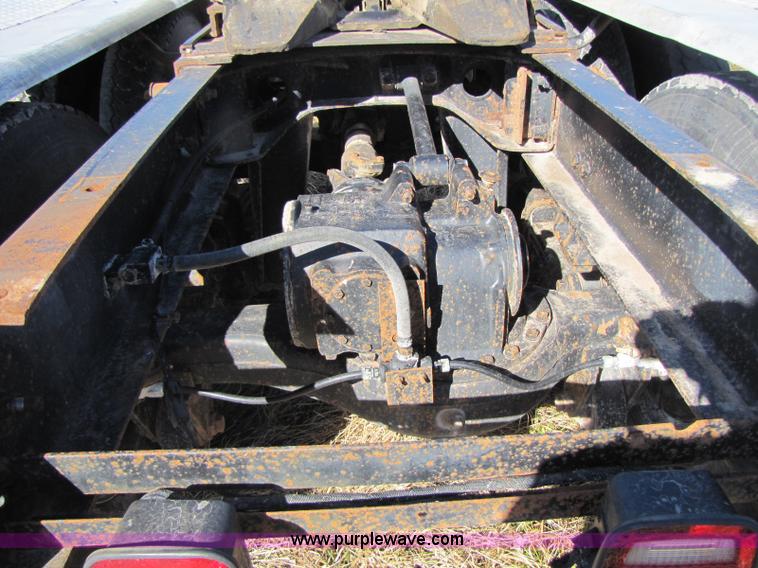 image for item 8383 1990 Mack CH613 semi truck