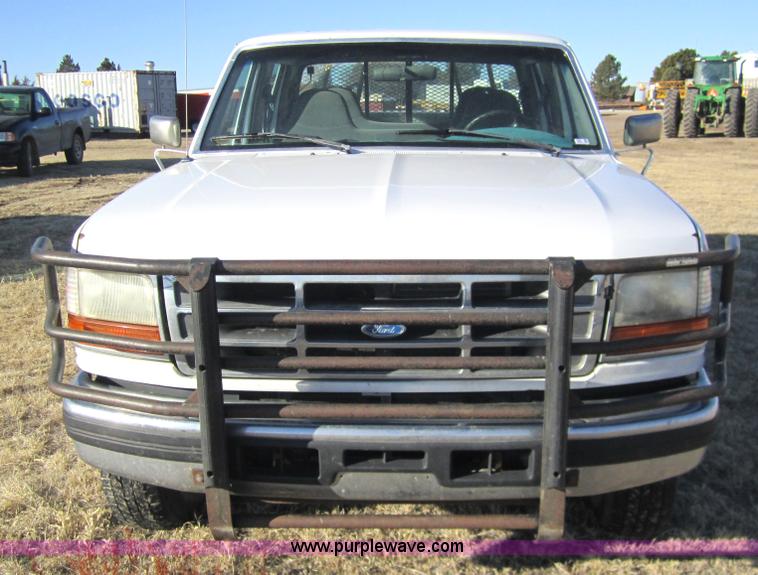 image for item 3406 1997 Ford F350 XLT crew cab pickup truck