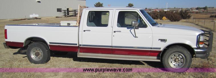 image for item 3406 1997 Ford F350 XLT crew cab pickup truck