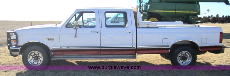 image for item 3406 1997 Ford F350 XLT crew cab pickup truck