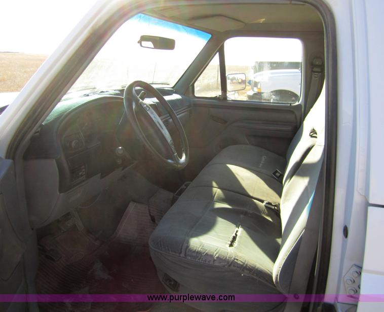 image for item 3406 1997 Ford F350 XLT crew cab pickup truck