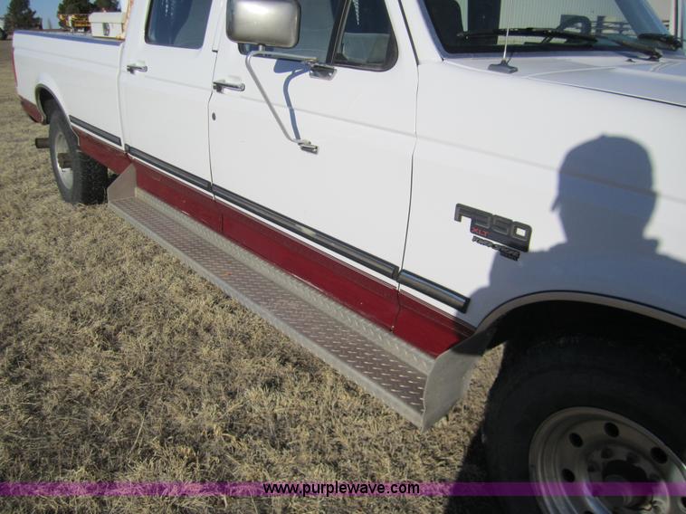 image for item 3406 1997 Ford F350 XLT crew cab pickup truck