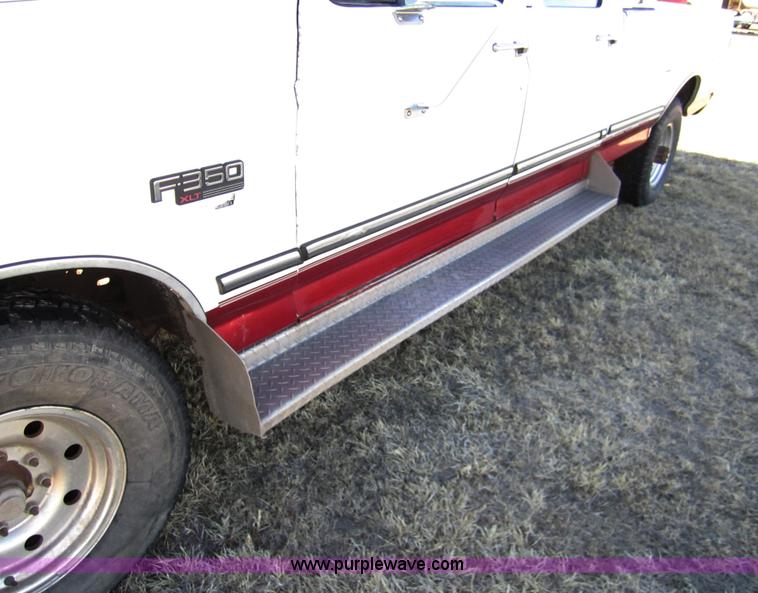 image for item 3406 1997 Ford F350 XLT crew cab pickup truck