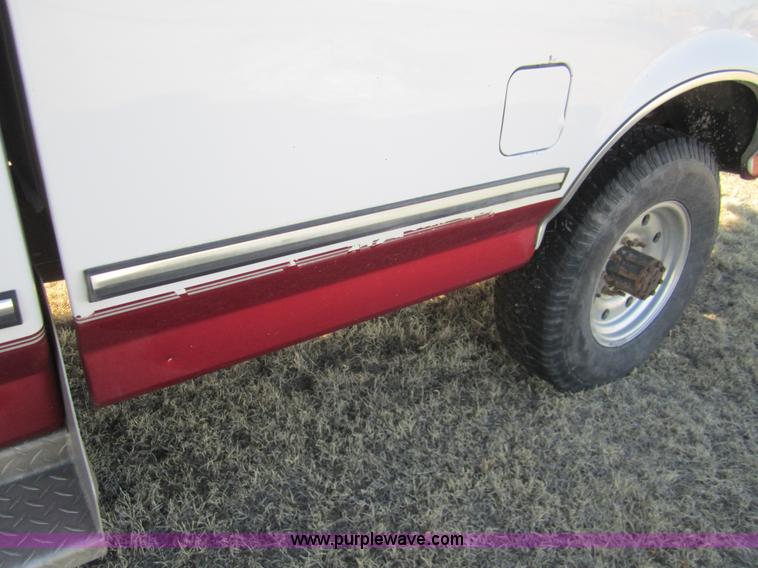 image for item 3406 1997 Ford F350 XLT crew cab pickup truck