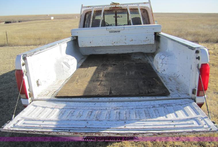 image for item 3406 1997 Ford F350 XLT crew cab pickup truck