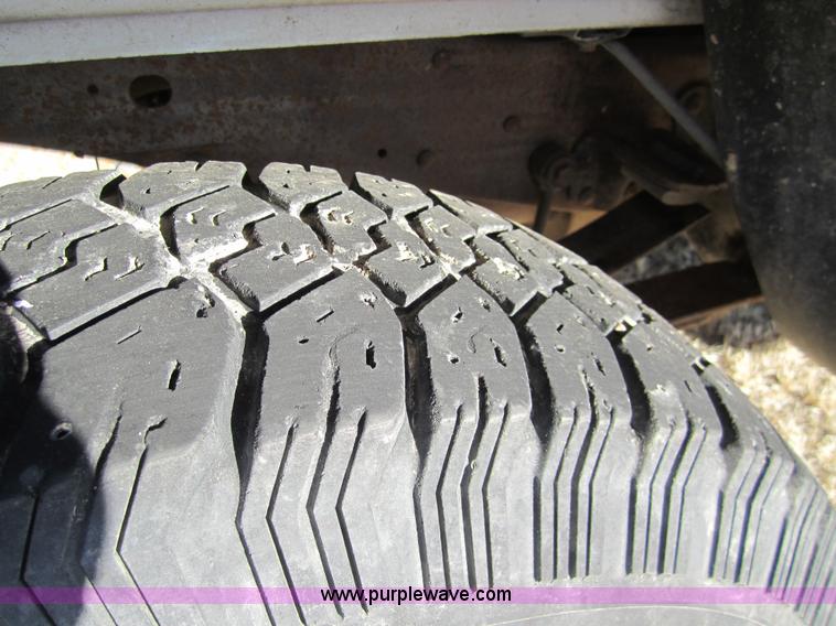 image for item 3406 1997 Ford F350 XLT crew cab pickup truck