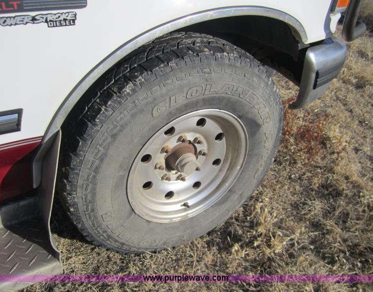 image for item 3406 1997 Ford F350 XLT crew cab pickup truck