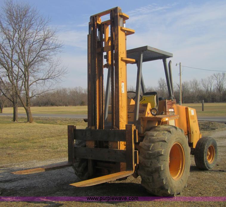image for item 4000 Case 586E forklift