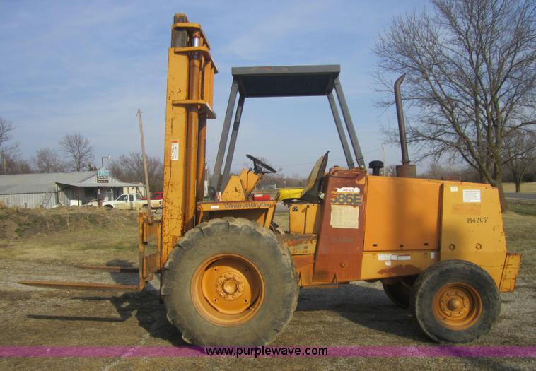 image for item 4000 Case 586E forklift