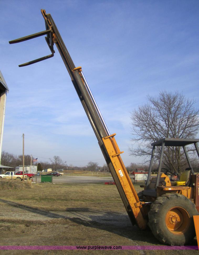 image for item 4000 Case 586E forklift