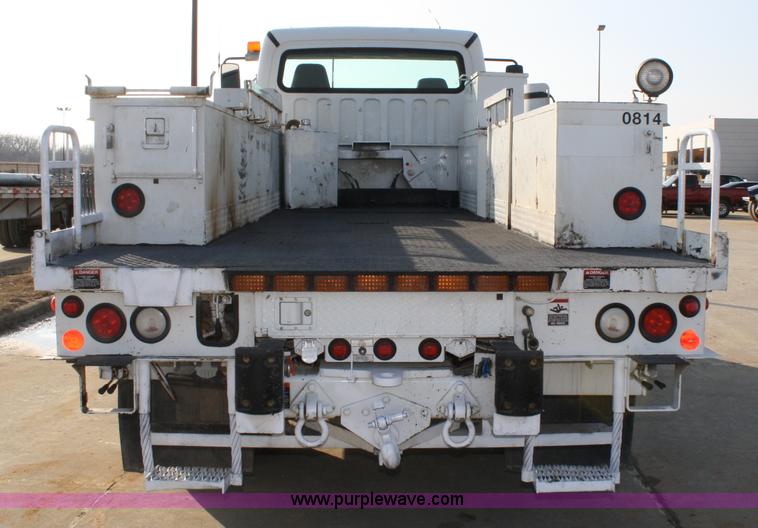 image for item 4892 2004 Freightliner M2 utility truck